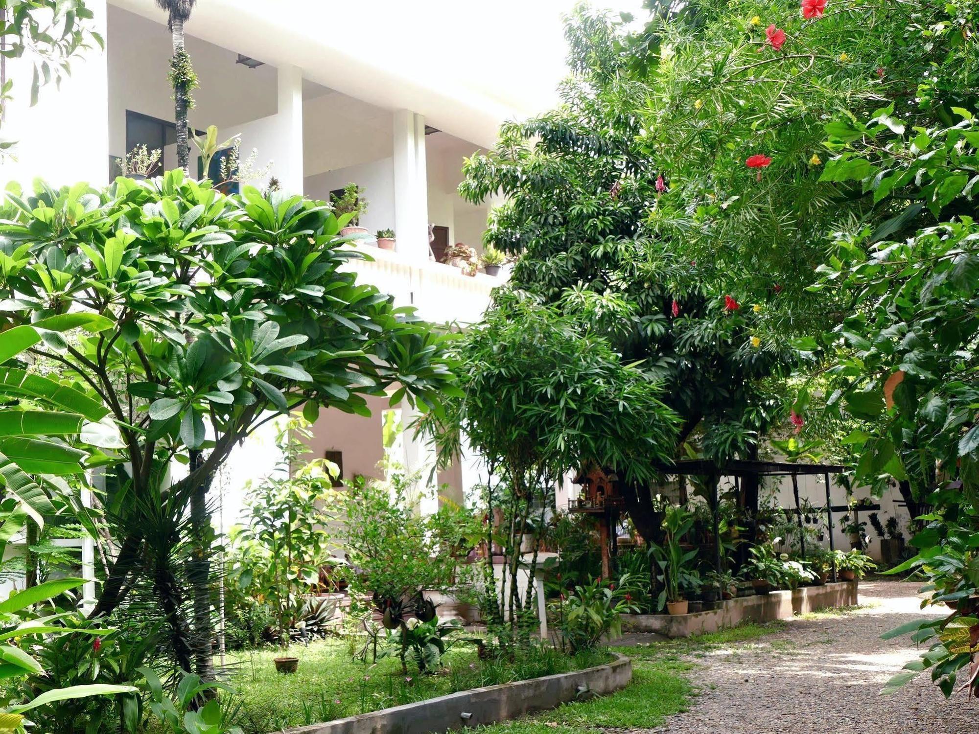 Hotel Lani'S House By The Ponds Vientiane Esterno foto